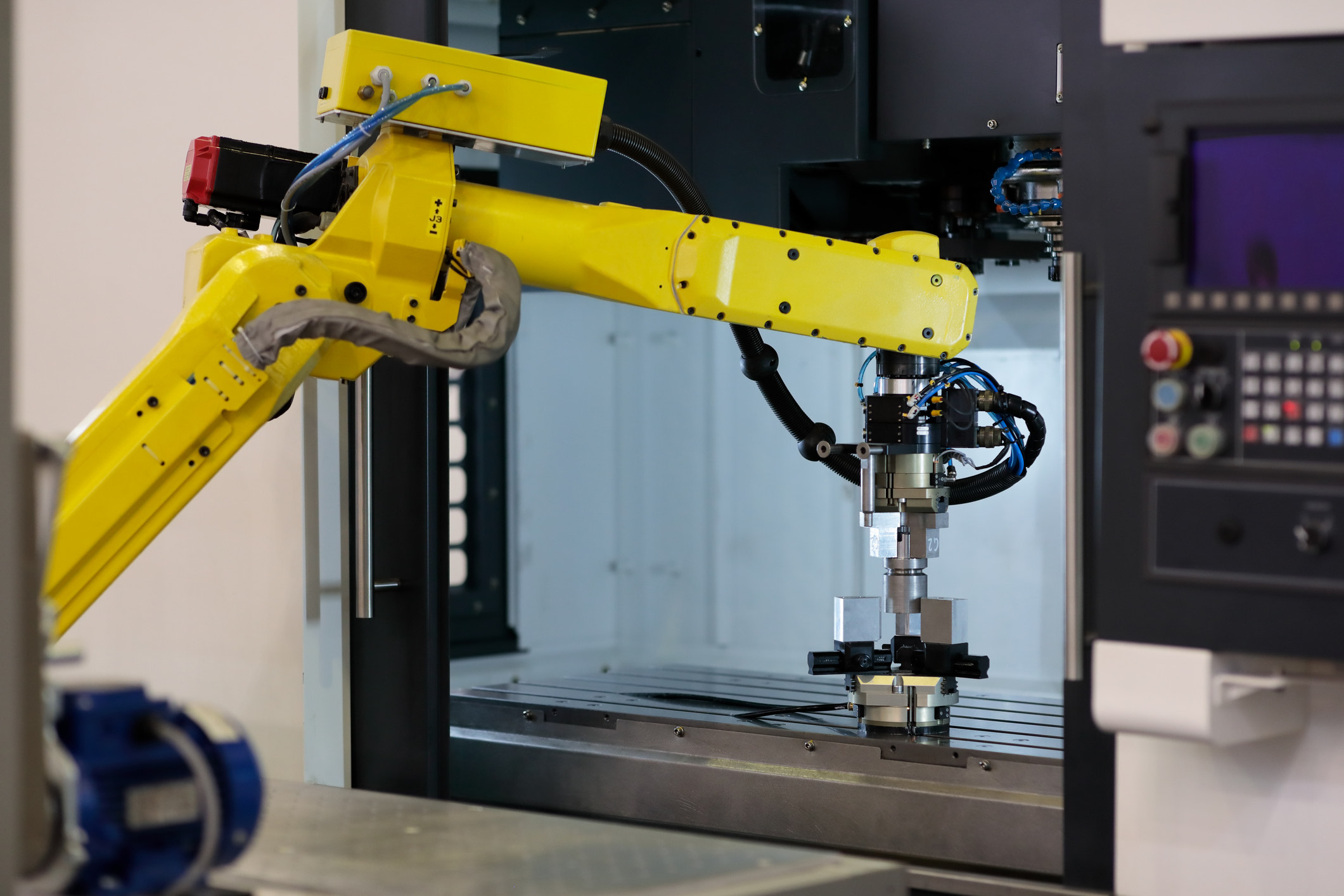 robotic arm loading cnc machine